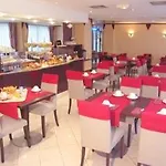 Mercure Raphael Centre 4*