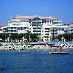 Mercure Raphael Centre Hotel Saint-Raphaël