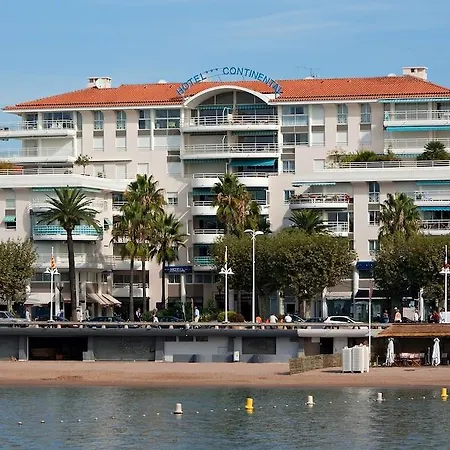 Готель Mercure Raphael Centre