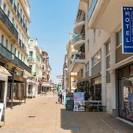 Hotel Mercure Raphael Centre 4*