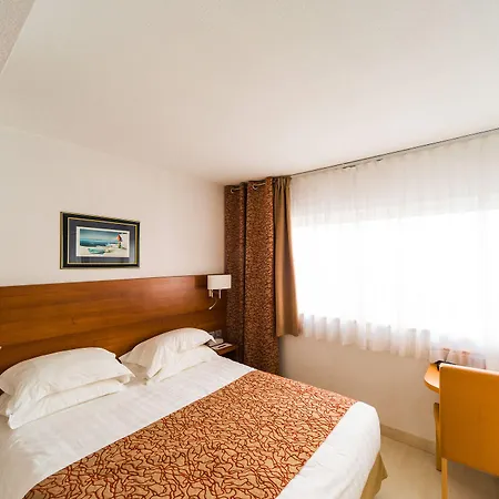 Mercure Raphael Centre Hotel