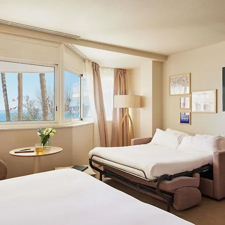 Mercure Raphael Centre Отель