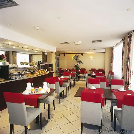 Отель Mercure Raphael Centre 4*