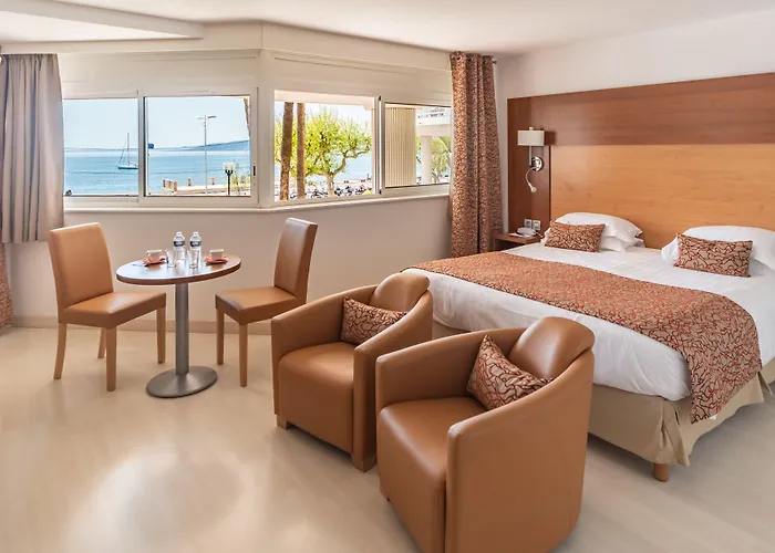 Mercure Raphael Centre Hotel Saint-Raphaël