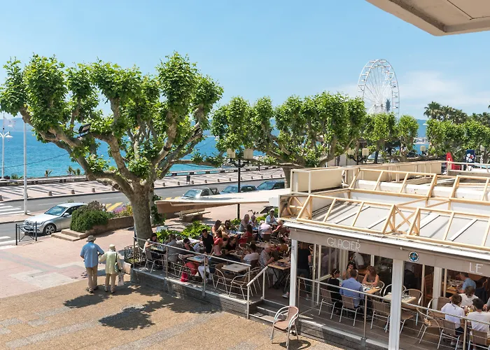 Mercure Raphael Centre Hotel 4*