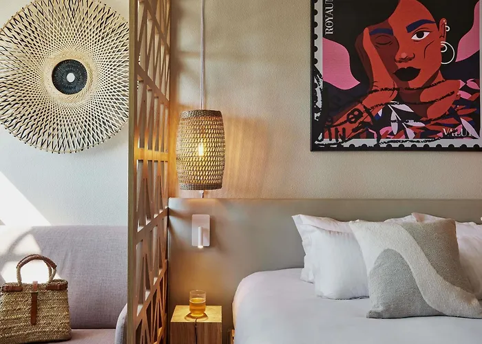 Mercure Raphael Centre Hotel