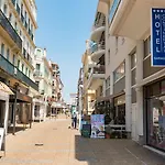 Hotel Mercure Raphael Centre 4*