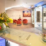فندق Mercure Raphael Centre