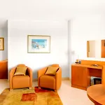 Mercure Raphael Centre فندق