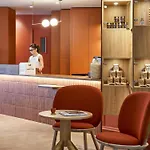Mercure Raphael Centre 4*