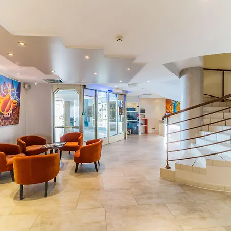 Отель Mercure Raphael Centre