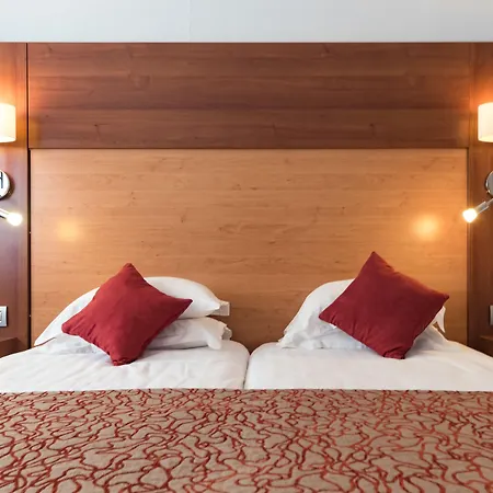 Mercure Raphael Centre Отель 4*