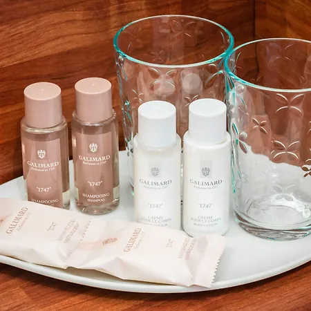 Отель Mercure Raphael Centre Сен-Рафаэль