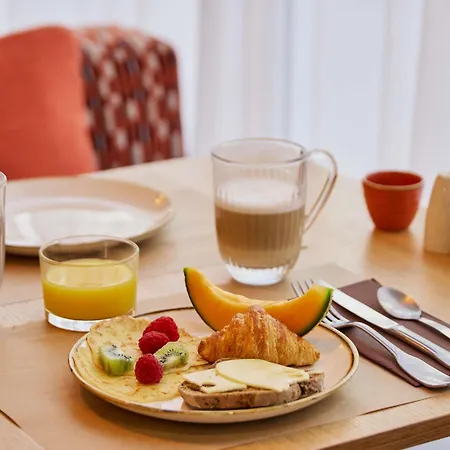 Mercure Raphael Centre 4*