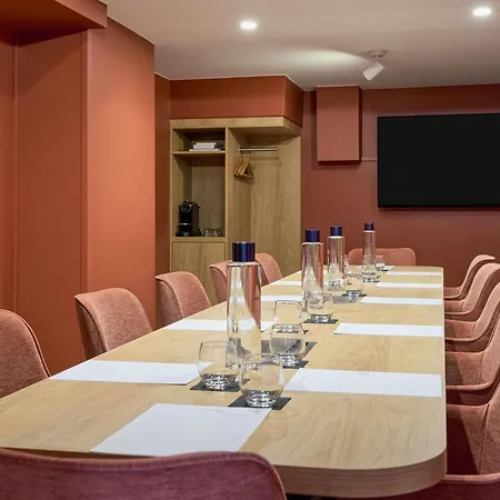 Mercure Raphael Centre Ξενοδοχείο 4*