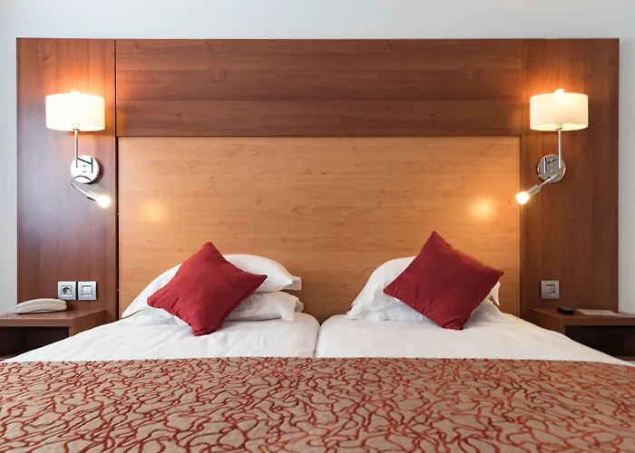 Mercure Raphael Centre Szálloda 4*