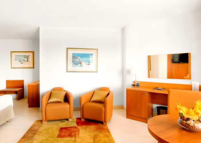 Mercure Raphael Centre Szálloda