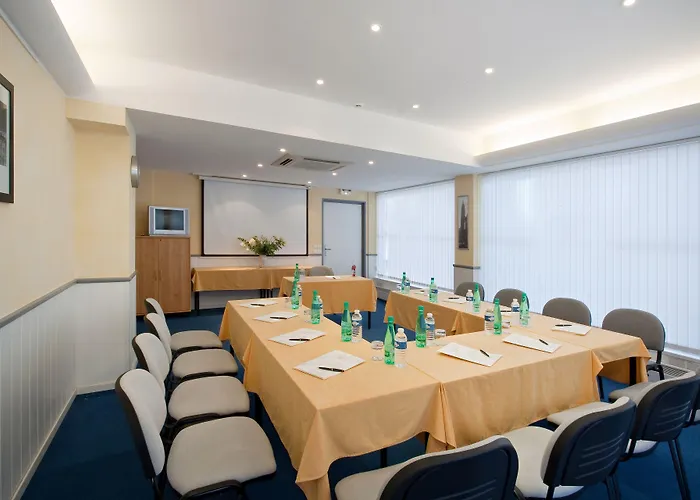 Mercure Raphael Centre Saint-Raphaël